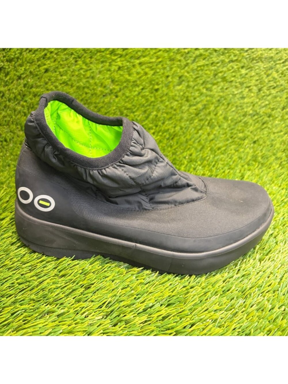 OOFOS OOmg Bootie Mens Size 8 Black Classic Outdoor Pull On Recovery Boots